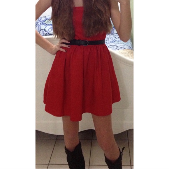 Strapless Little Red Dress with Zipper forever21 - Picture 6 of 6